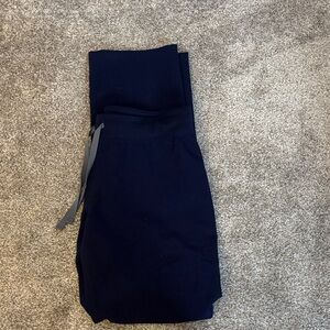 Figs Technical Collection Livingston in Navy small tall